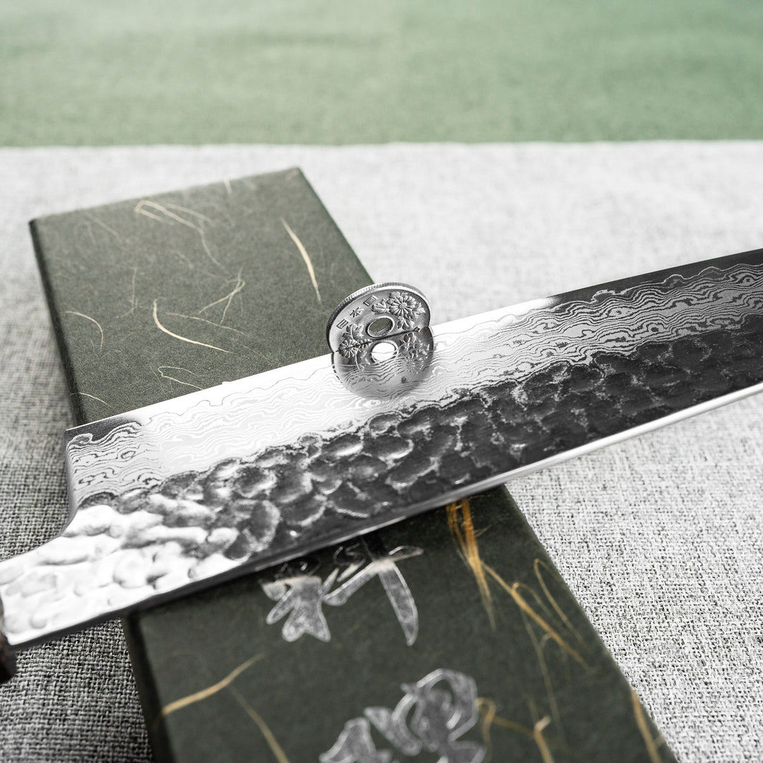 Santoku 18 cm Hatsukokoro Hayabusa Damascus VG-10