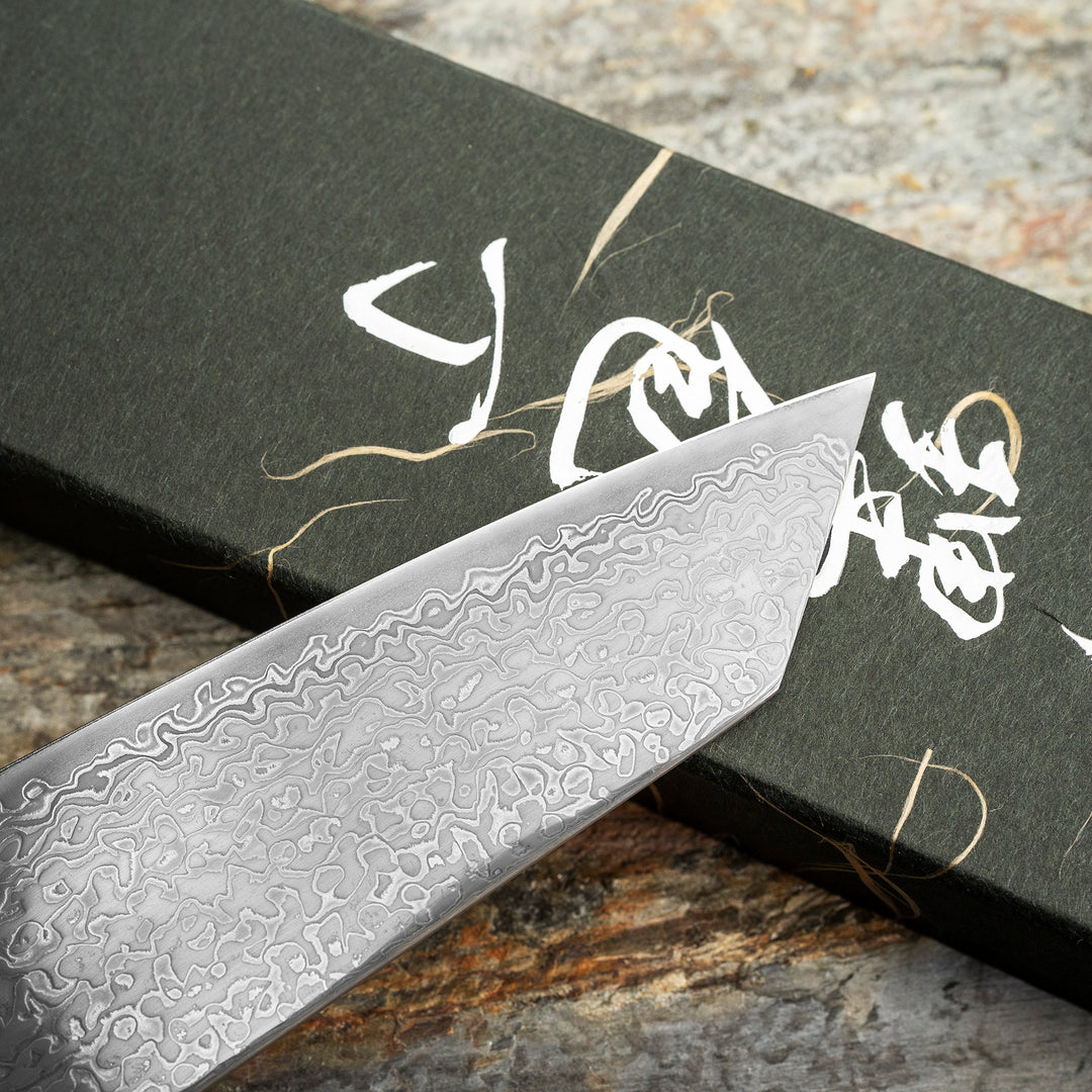 Bunka 17 cm Hatsukokoro Hikari Kurozame Damascus SLD
