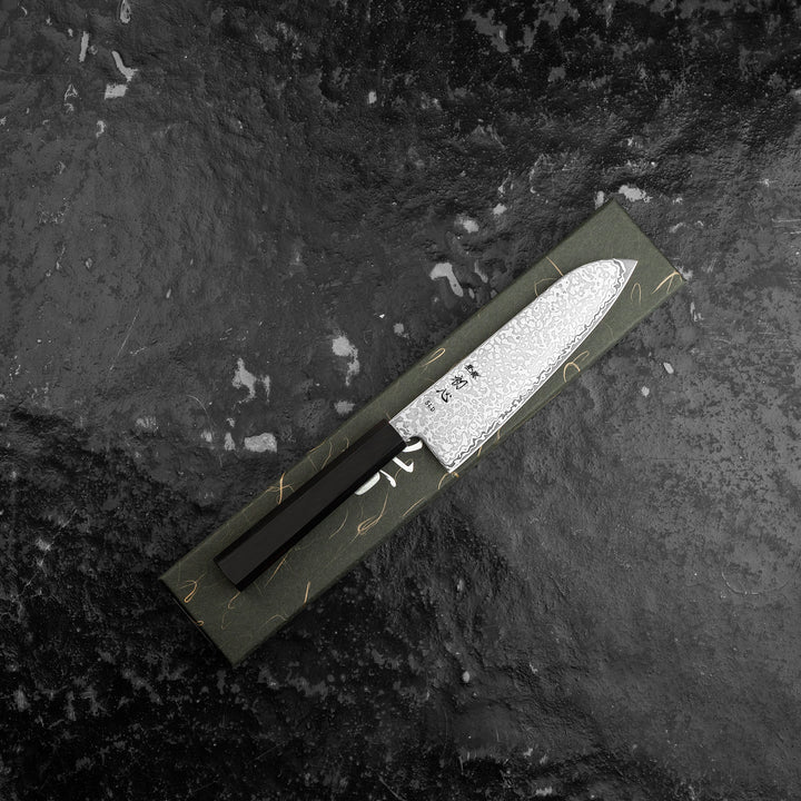Santoku 17 cm Hatsukokoro Hikari Kurozame Damascus SLD