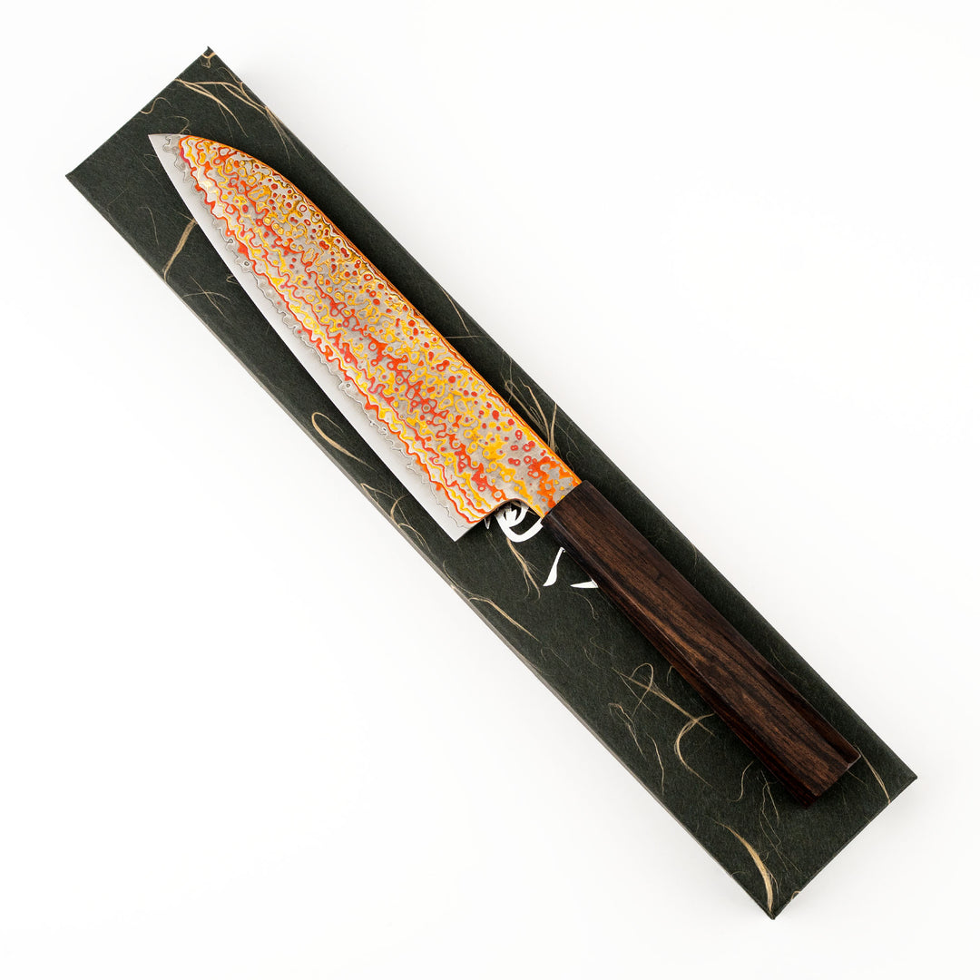 Santoku 18 cm Hatsukokoro Kujaku Rainbow Damascus V-Toku