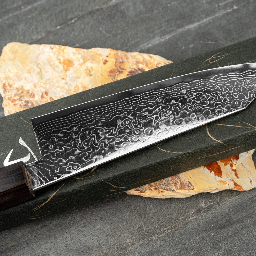 Bunka 17,5 cm Hatsukokoro Ryuhyo Damascus SG2