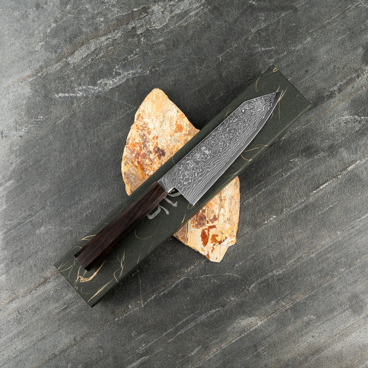 Bunka 17,5 cm Hatsukokoro Ryuhyo Damascus SG2