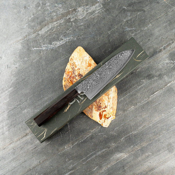 Santoku 17,5 cm Hatsukokoro Ryuhyo Damascus SG2