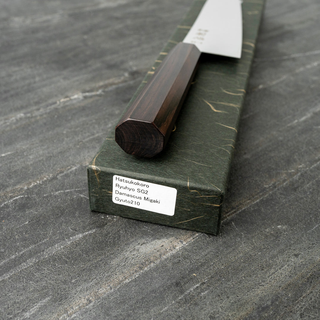 Gyuto 21 cm Hatsukokoro Ryuhyo Damascus SG2