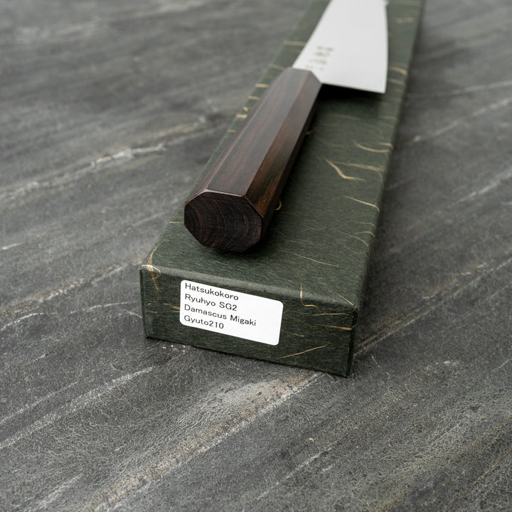 Gyuto 21 cm Hatsukokoro Ryuhyo Damascus SG2