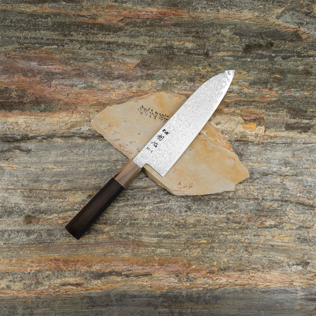 Santoku 18 cm Hatsukokoro Saihyo Mirror SG2