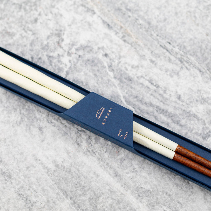 Kawai Japanese Sushi Chopsticks - Kurabi White