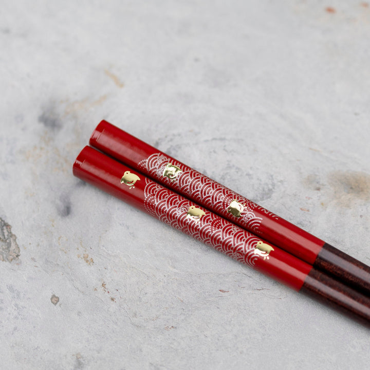 Kawai Japanese Sushi Chopsticks - Seigai Chidori Red