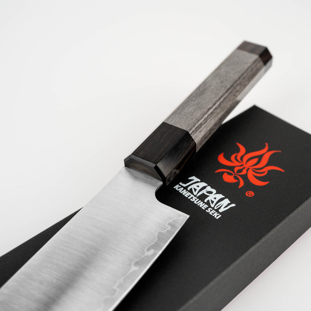 Santoku 18 cm Kanetsune 380 SG2