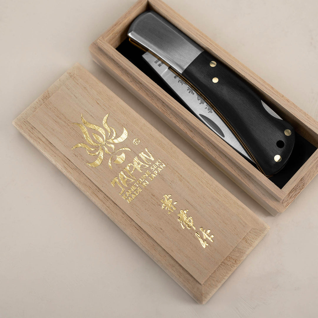 Folding Knife 6,5 cm Kanetsune Kaico-Tou Kuro AUS-8