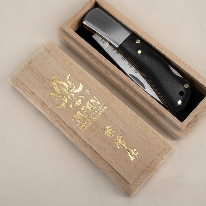 Folding Knife 6,5 cm Kanetsune Kaico-Tou Kuro AUS-8