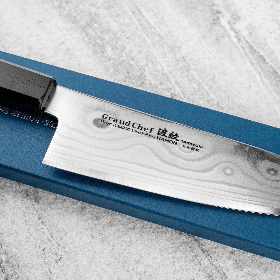 Santoku 18 cm Sakai Takayuki GrandChef Damascus Bohler N685