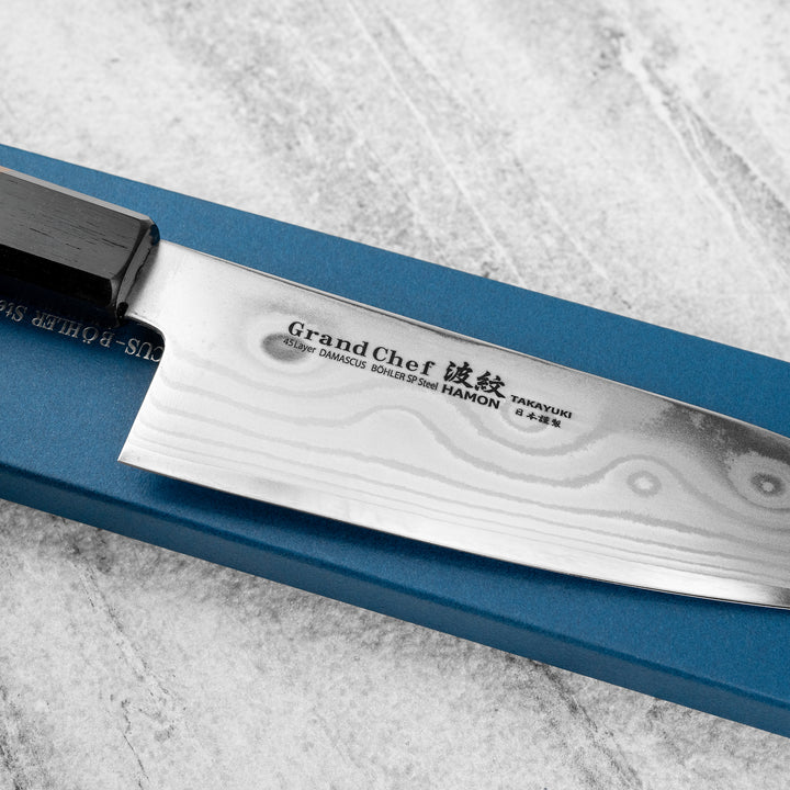 Santoku 18 cm Sakai Takayuki GrandChef Damascus Bohler N685