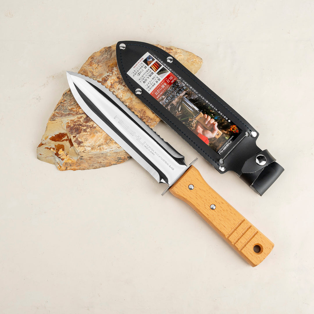 Hori Hori Garden Knife with a 17 cm Serrated Blade Tomita Nisaku