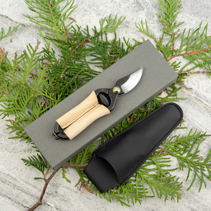 Japanese Cream Carbon Mini Pruning Shears 14 cm Toyama Hamono
