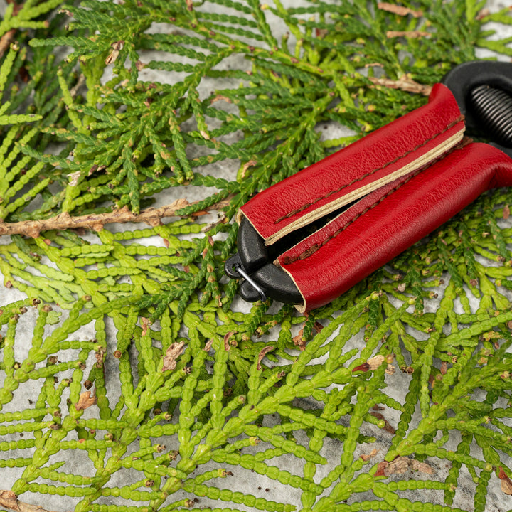 Japanese Red Carbon Mini Pruning Shears 14 cm Toyama Hamono