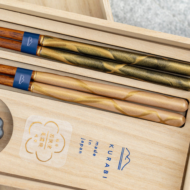 Kawai Japanese Sushi Chopsticks Set - Kurabi Samon