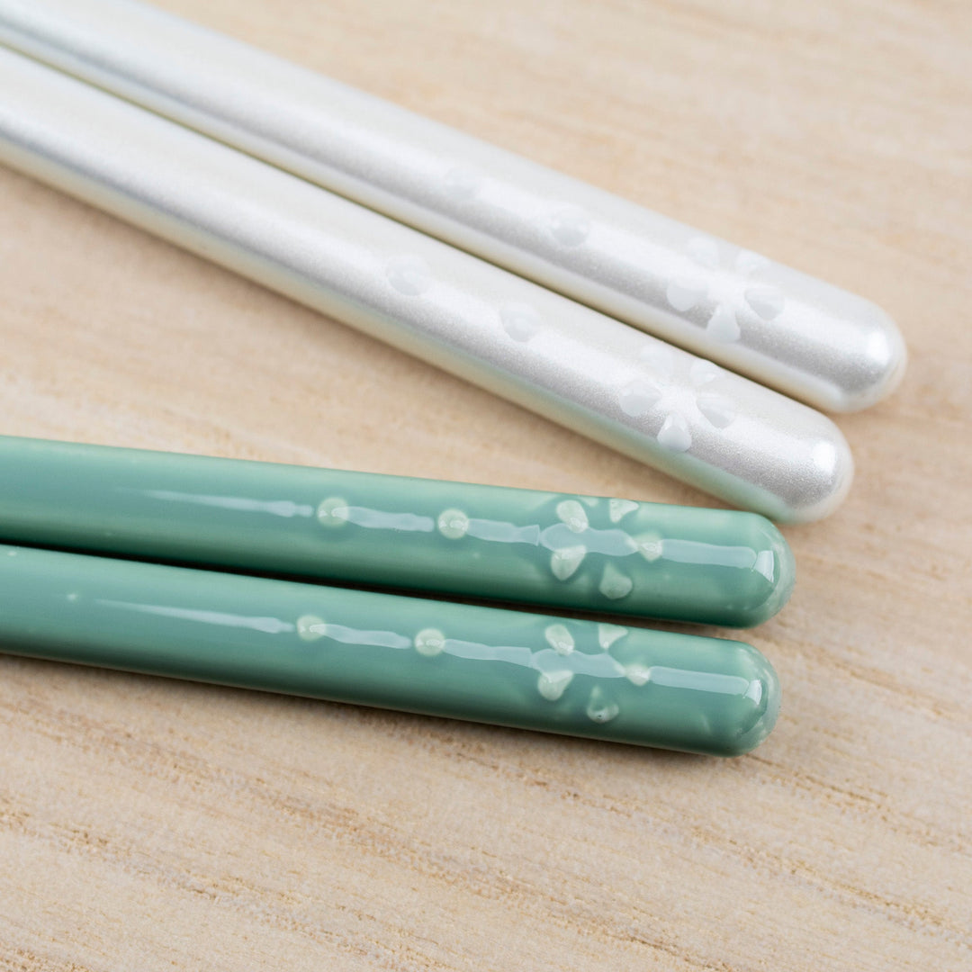 Kawai Japanese Sushi Chopsticks Set - Kurabi Toka