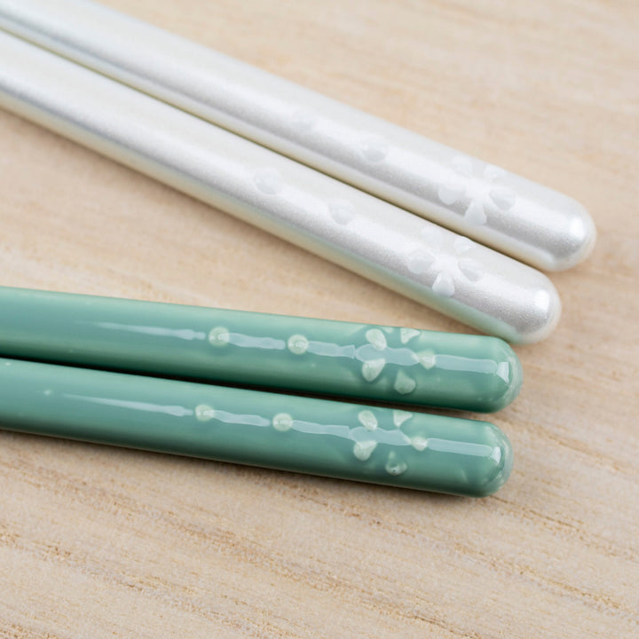 Kawai Japanese Sushi Chopsticks Set - Kurabi Toka